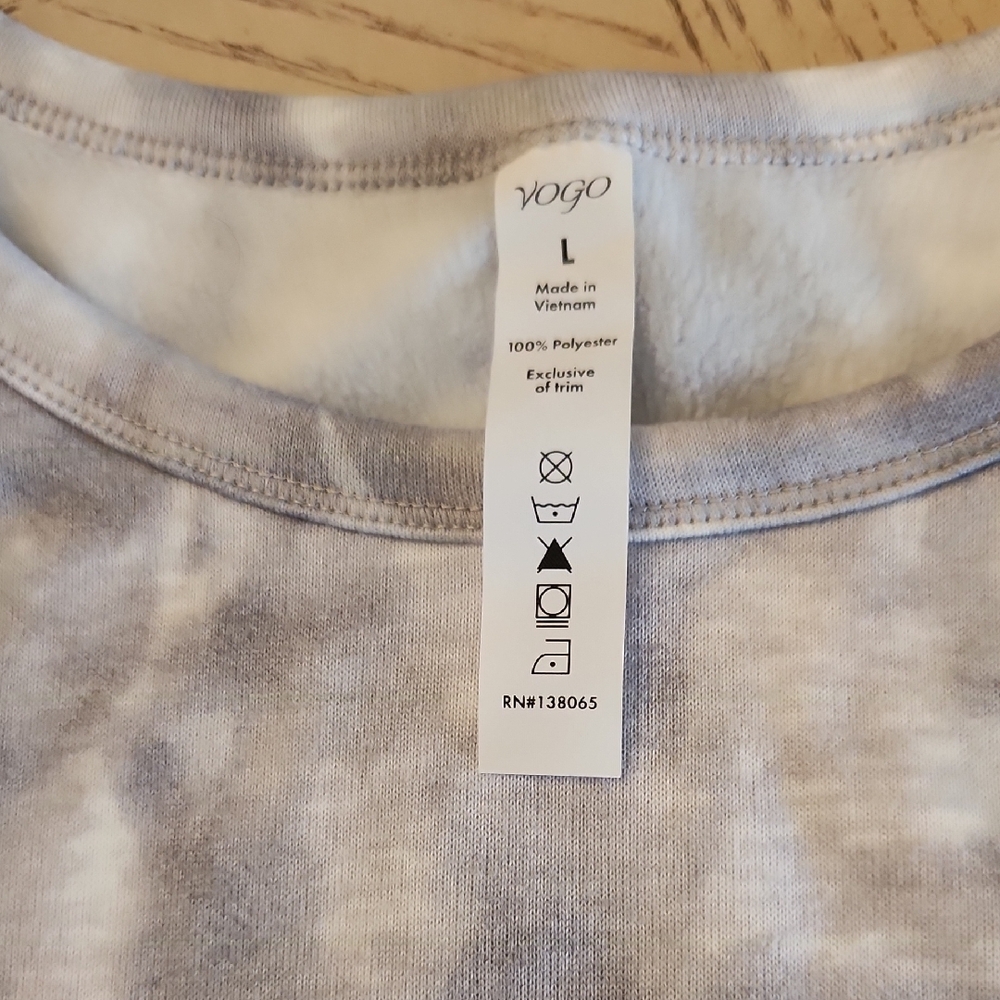 VOGO Athletica Gray Tie-Dye Fleece Lined Sweatshirt Womens NEW - Picture 2 of 6